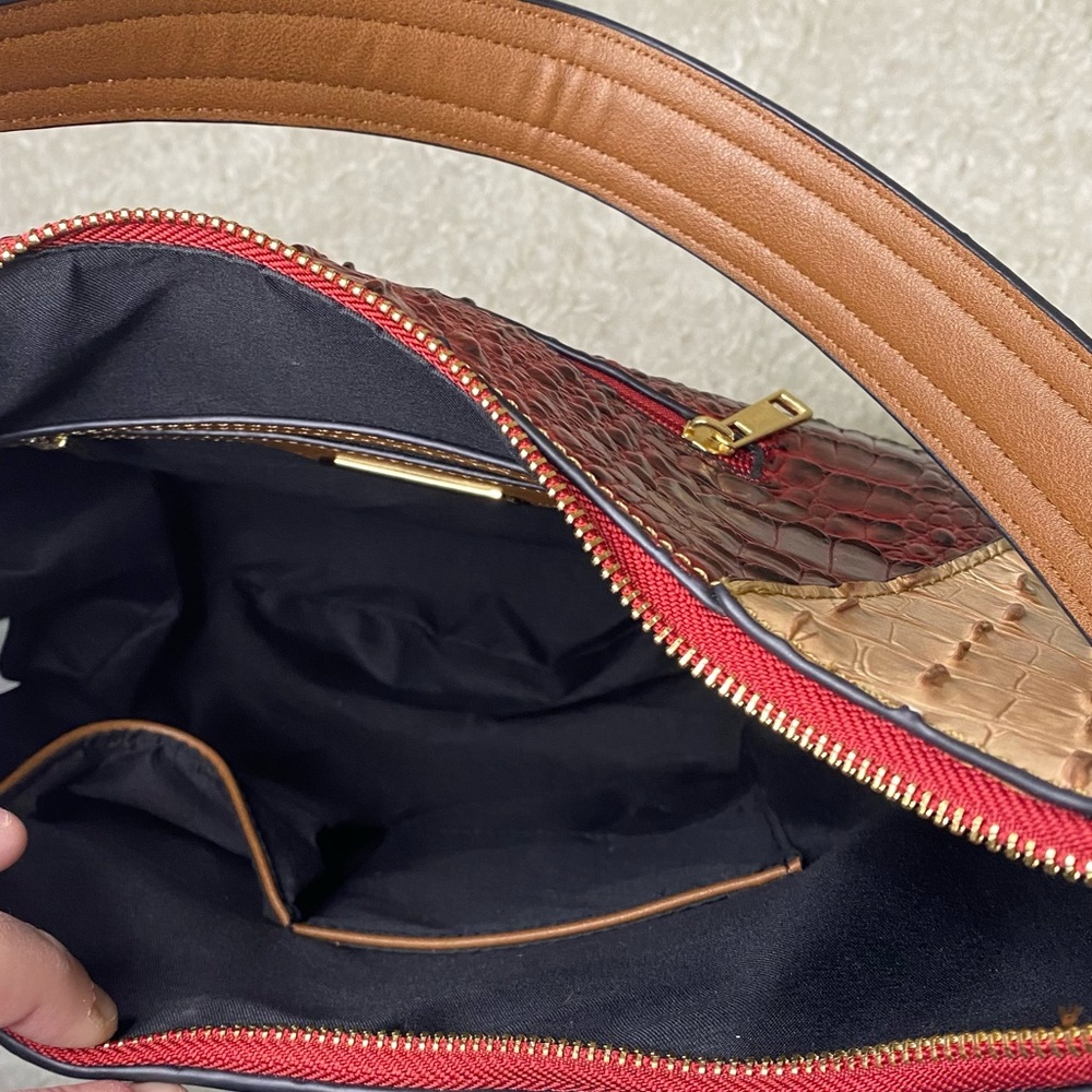 Mia K Collection faux croc purse - Picture 6 of 11